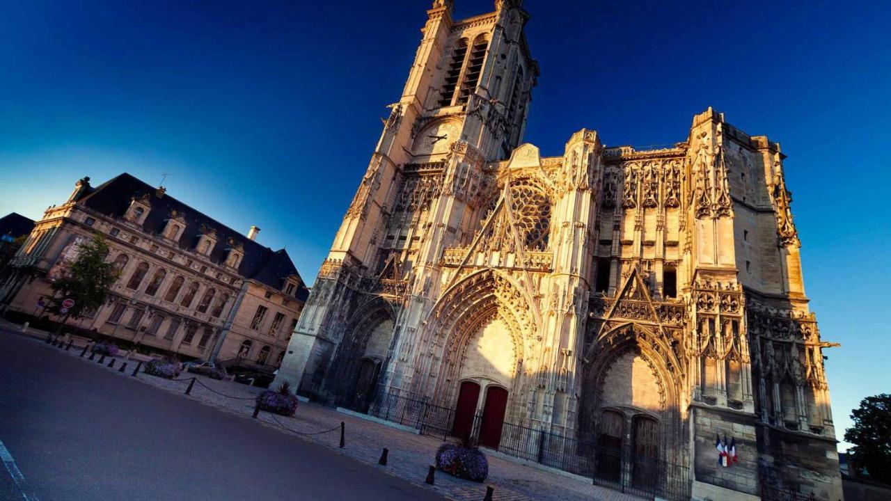 Le Chat De La Cathedrale - Calme - Jardin - Wifi Troyes Luaran gambar